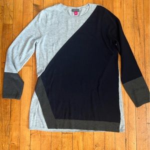 Vince Camuto Lightweight Navy & Gray Color Block Sweater - Size M